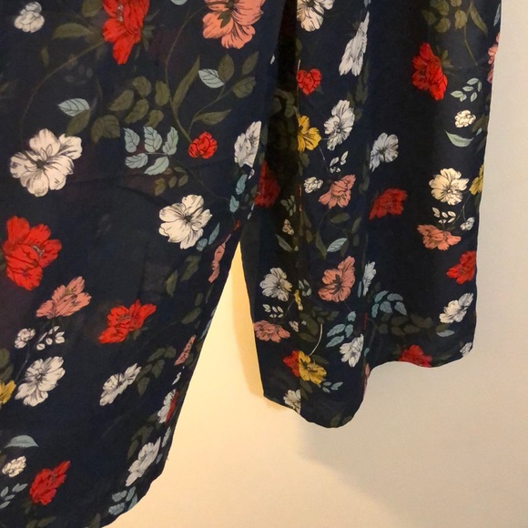 3/$30-BB Dakota - Blue Floral Romper w/ POCKETS - Picture 5 of 7